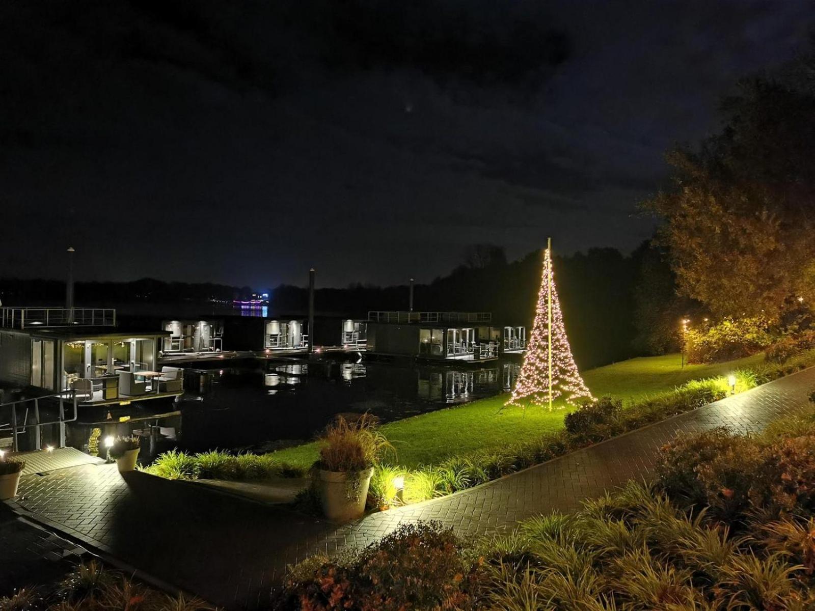 Houseboat Marina Mookerplas 4-6 Persons Plasmolen Exterior photo